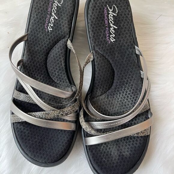 Skechers Memory Foam metallic gray and reptile prints straps wedge sandals SZ10 - Picture 4 of 11